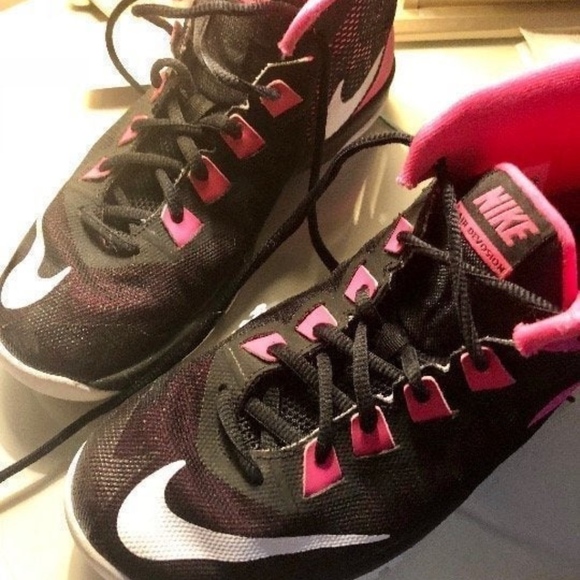Nike Other - Nike Devosion Youth Basketball High Top 5Y